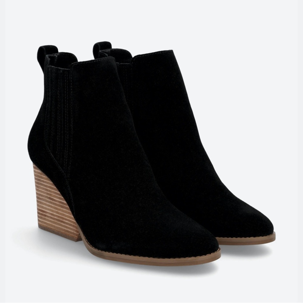 TOMS Noa Suede Booties